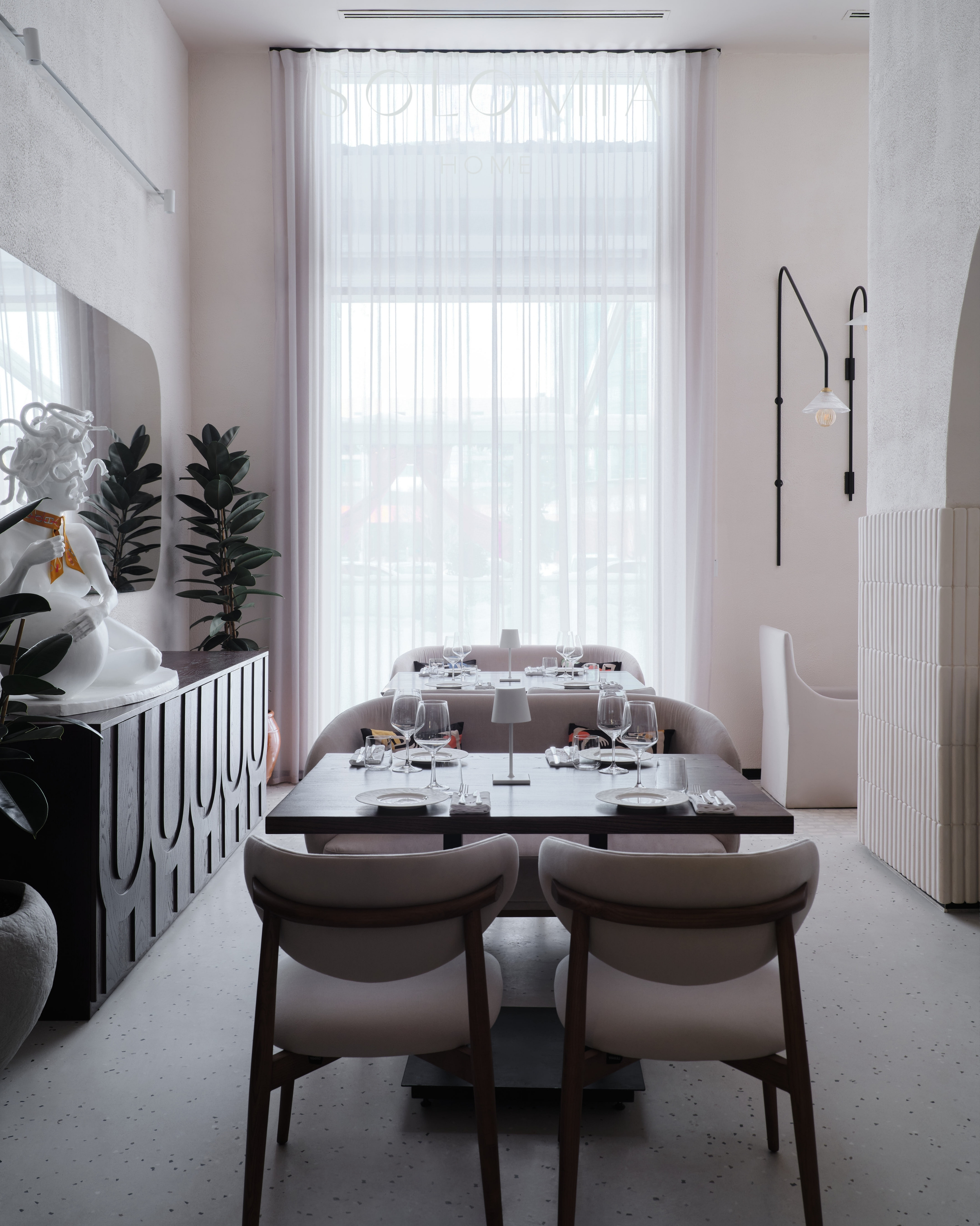 Private dining room with window, Restaurant Dio Grand Cafe — restaurant interior design Astana